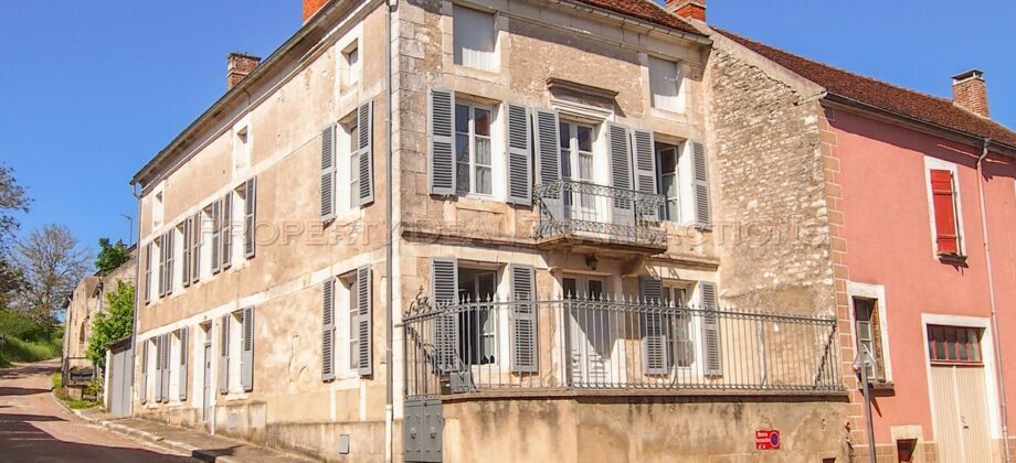 Maison du 18ème proche Vermenton Maison du 18ème proche Vermenton