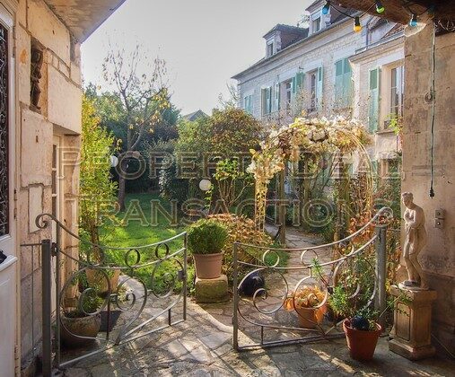 Maison 18ème – Cœur de Ville de TONNERRE